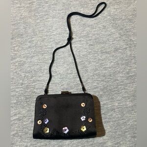 Hillard & Hanson vintage black satin beaded floral clutch shoulder bag kiss lock